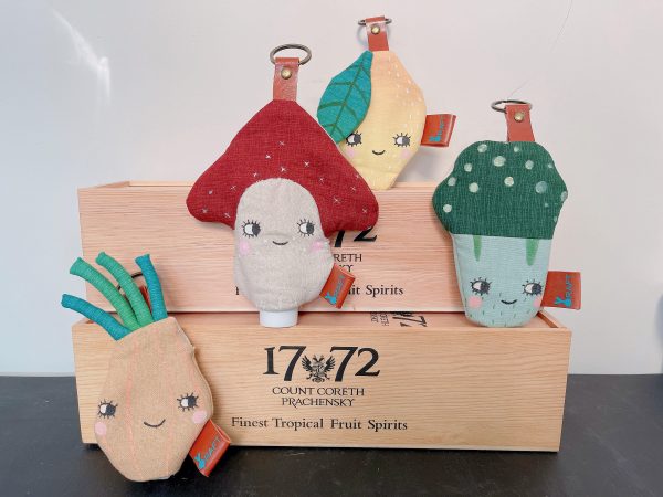 Veggie Hand Sanitizer Holder Key ( แพทเทริ์นที่ใส่เจลแอลกอฮอล์แบบพกพา 4 แบบ)